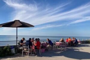 EL MESON CANARIO &ldquo;met uitzicht op zee en 150 gratis parkeerplaatsen&rdquo;