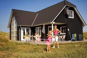 Sol og Strand Semesterhus nummer – Lokalbureauet Søndervig